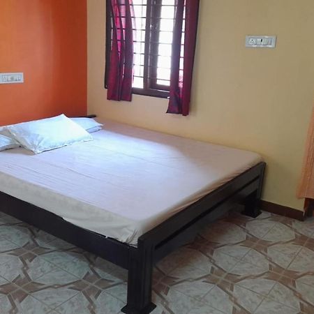Villa Umar Homestay Puducherry Eksteriør billede